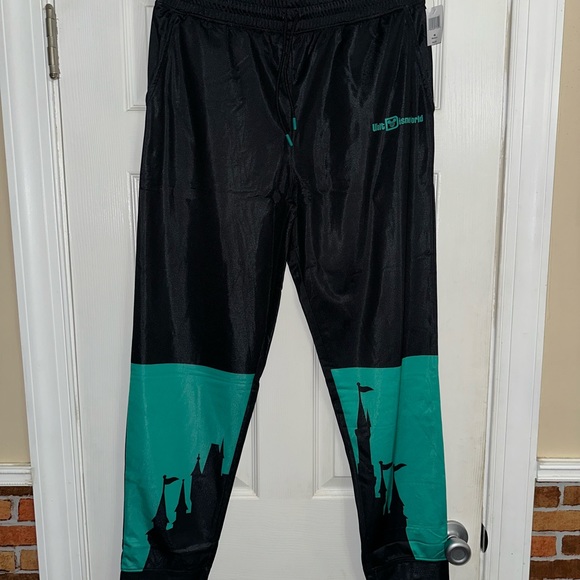 NWT Walt Disney World sweatpants size m - Picture 7 of 11